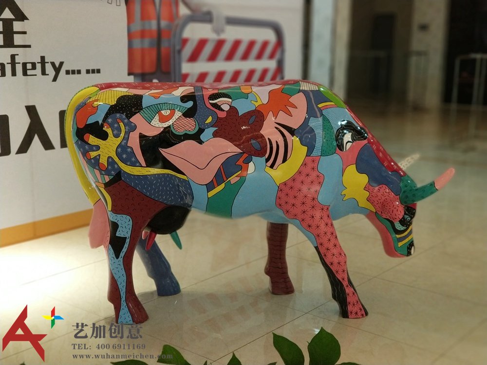 美陈玻璃钢牛