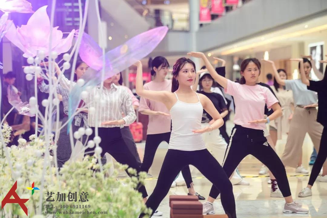 以鱼的姿态遨游梦境，龙湖重庆北城天街化身“白日造梦者”