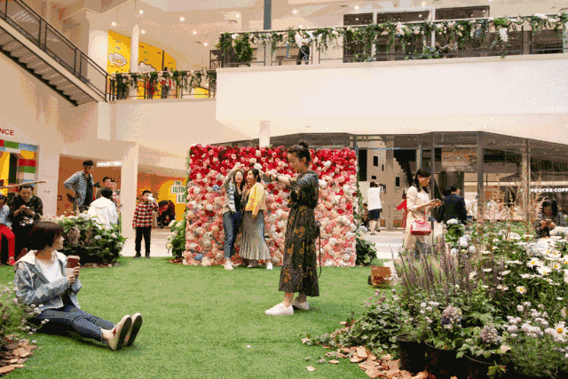 长风大悦城的“自然系”花艺美陈