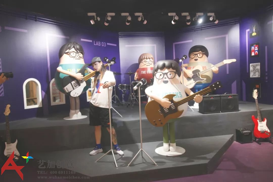 “黏黏怪物列车”主题美陈