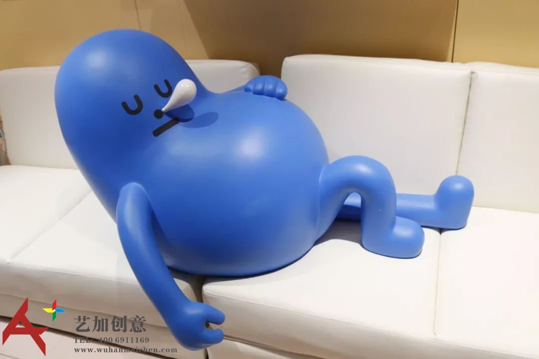 “黏黏怪物列车”主题美陈