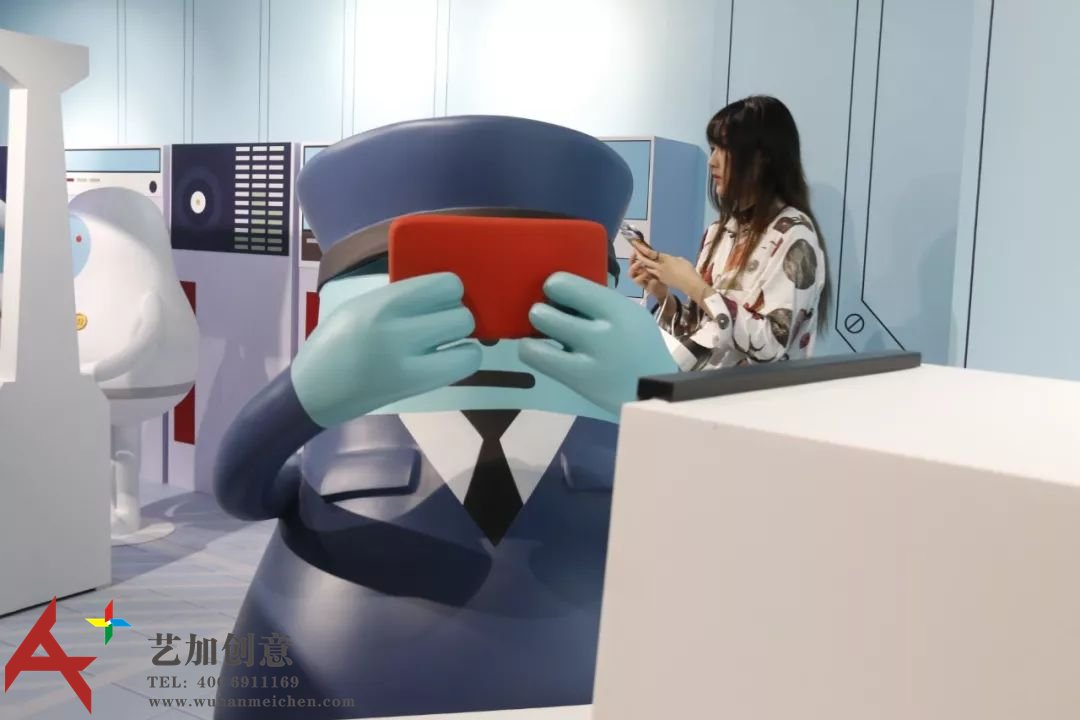 “黏黏怪物列车”主题美陈