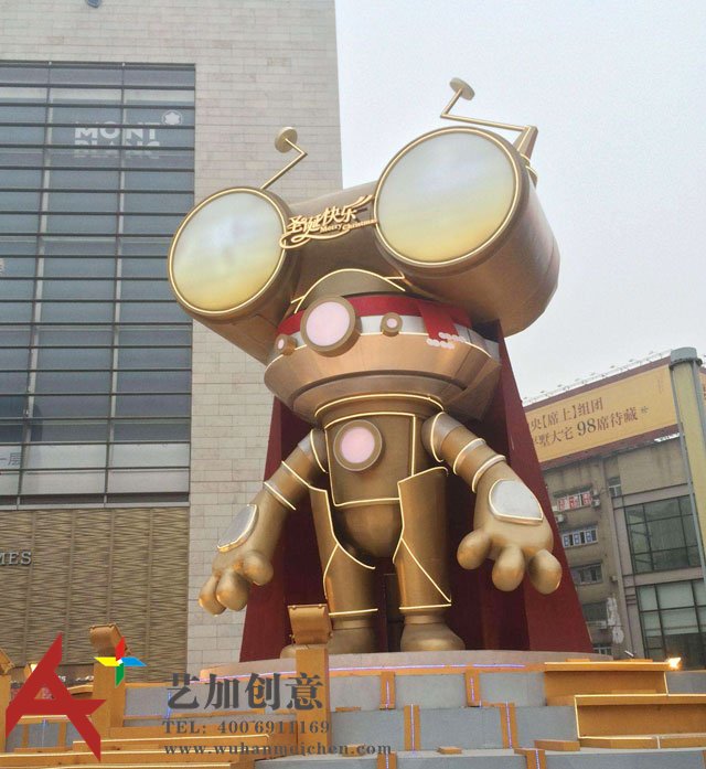 商场入口广场大型美陈DP点陈列