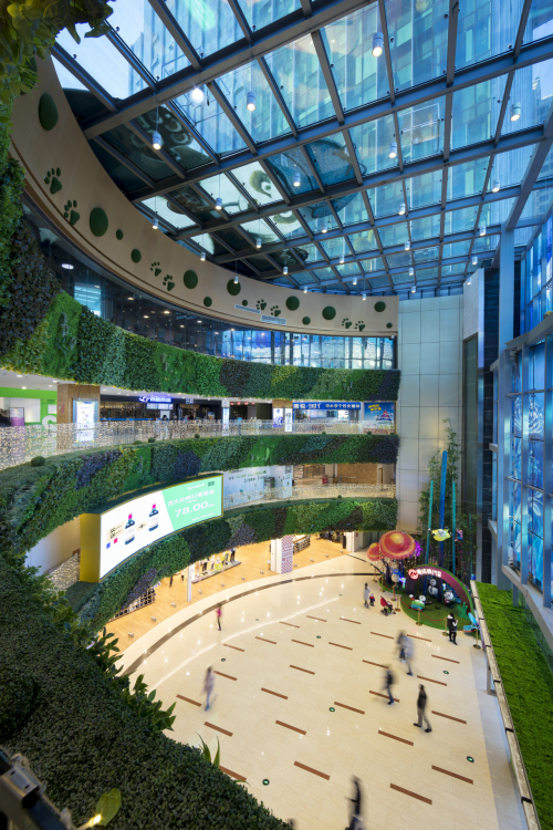 深圳商业美陈，助力马成时代广场再度腾飞！