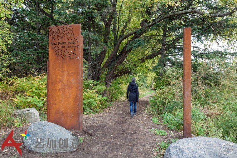 耐候钢在景观中的应用:穿孔耐候钢板制造的观鸟亭 耐候钢在景观中的应用:穿孔耐候钢板制造的观鸟亭