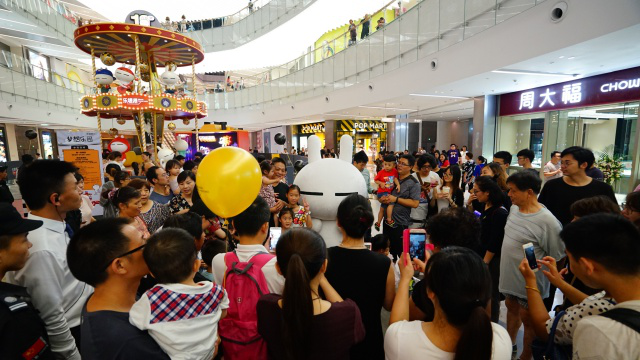 “颜值+体验+故事”,远洋乐堤港艺术美陈的吸客之道